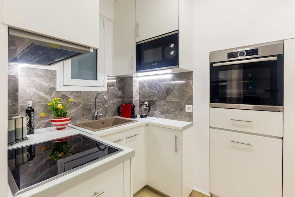 A Newly Fully Renovated Studio Atenas Exterior foto
